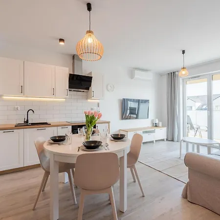 Posesja Kapitanska, Sun & Snow