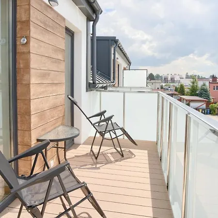 Posesja Kapitanska, Sun & Snow Apartmán *