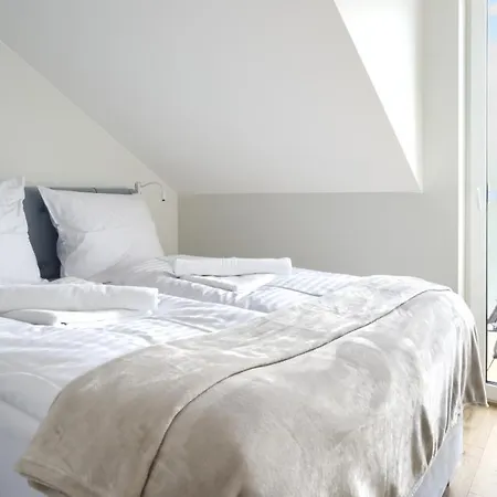 Posesja Kapitanska, Sun & Snow